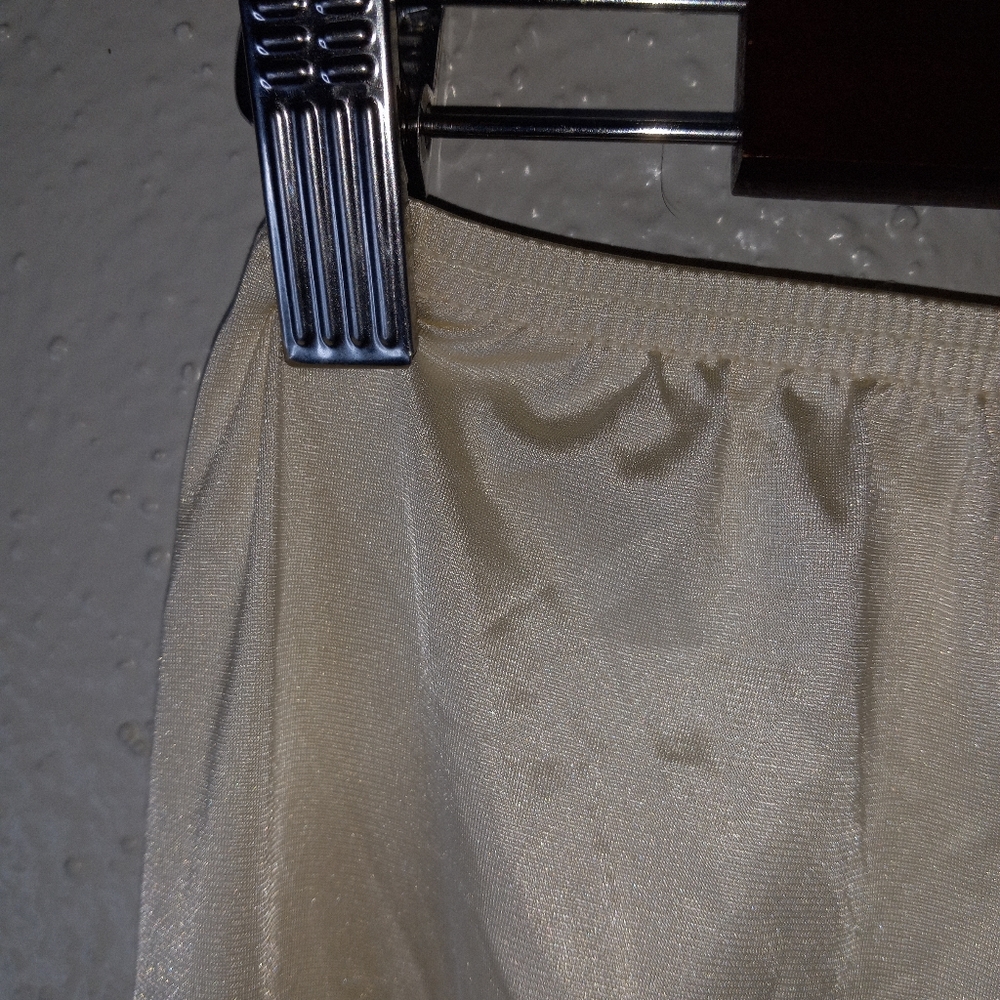 Vanity Fair M Half Slip Lace Trim Side Slit Lingerie - Picture 8 of 9